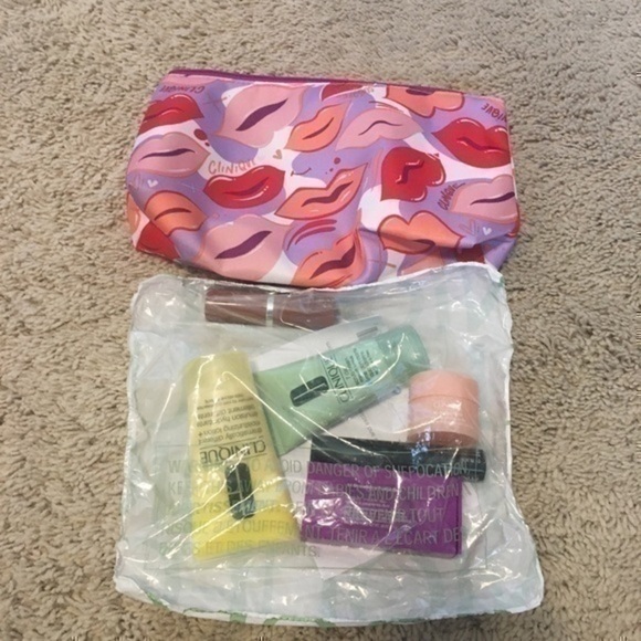 Clinique gift set - Picture 14 of 14